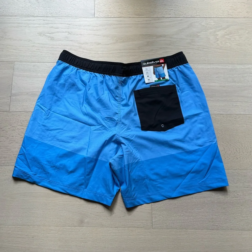 NWT Quicksliver Men’s Blue Board Shorts